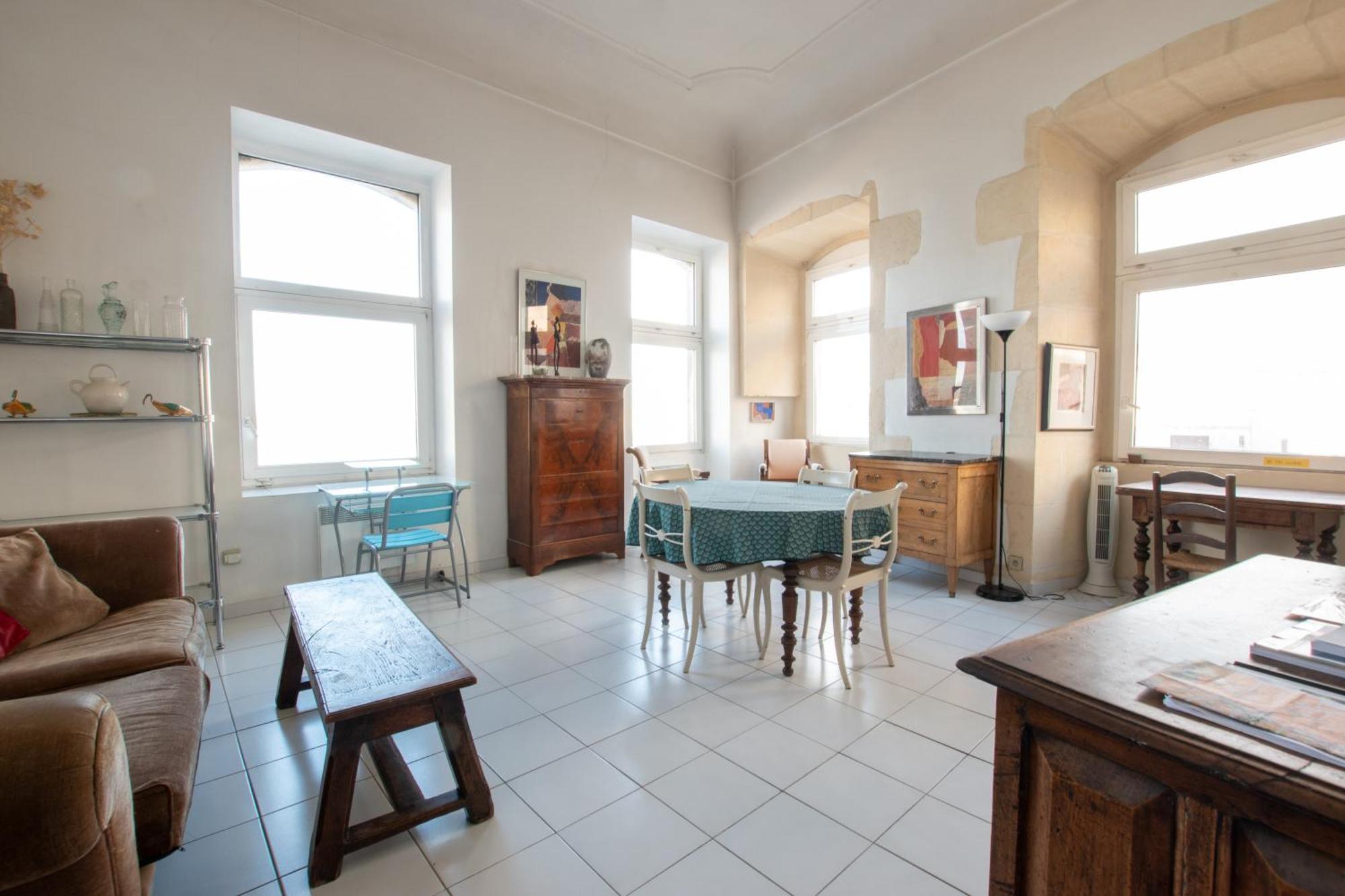 Renne - Vue Imprenable Sur Le Rhone Daire Arles Dış mekan fotoğraf